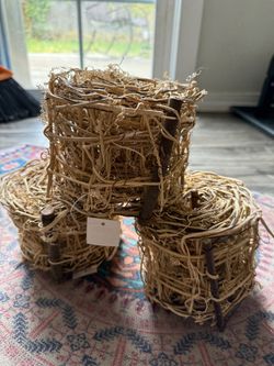 Straw and Vine Scroll Decor - Set of 3 Natural straw and vine decorative scrolls come in a set of three. Each roll measures 4 inches by 5 yards. The