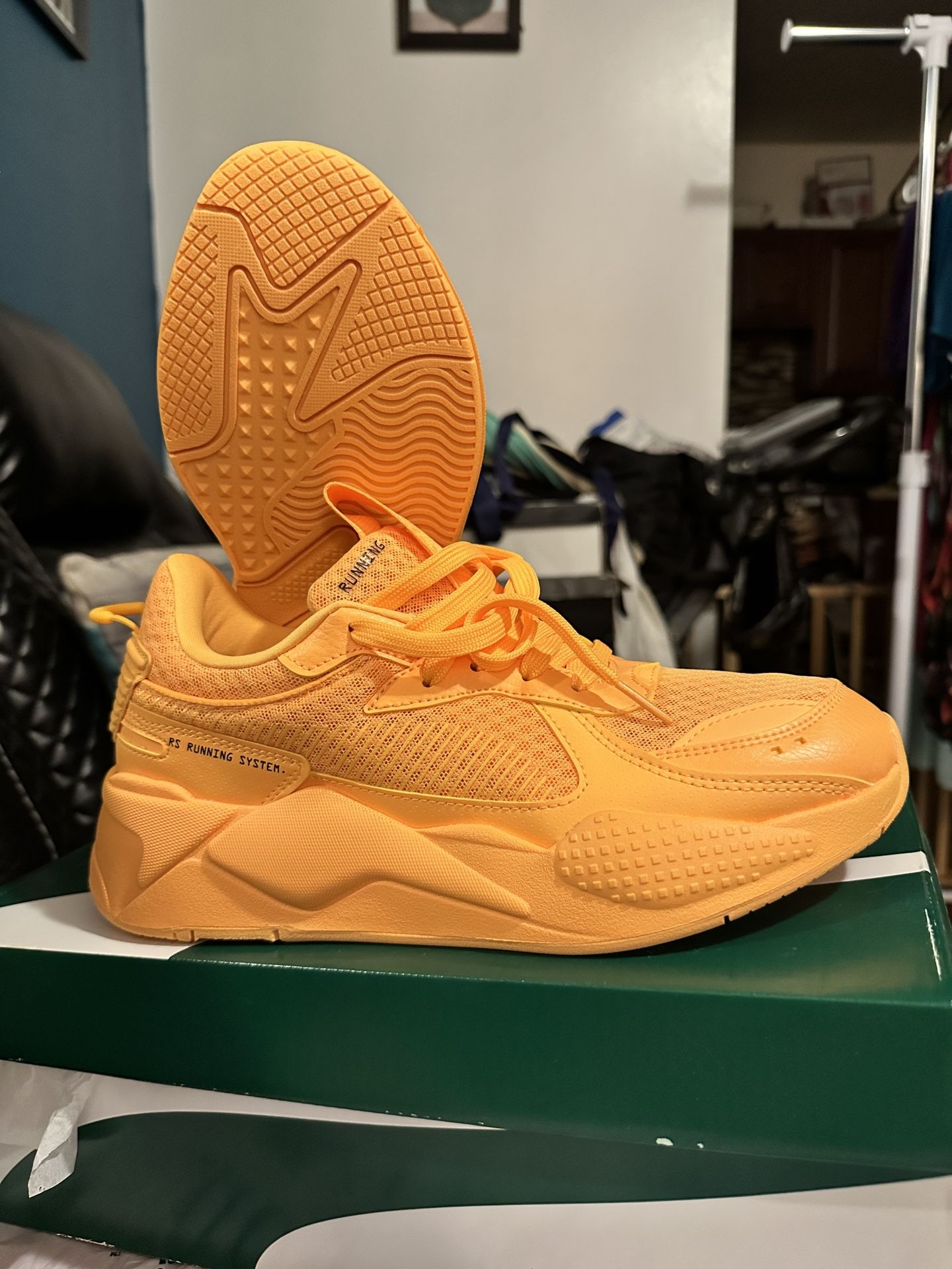 Brand New Women’s Puma Sneakers Size 10