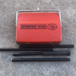 VINTAGE FULLER ELECTROSTATIC CARPET AND FLOOR SWEEPER