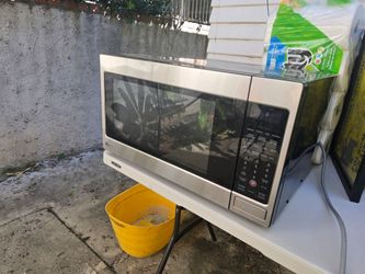 LG Stainless Steel Countertop Microwave