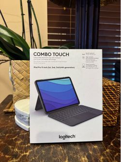 Logitech Combo Touch iPad Pro 11-inch Detatchable Keyboard
