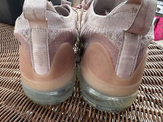 Nike Air Max-Women’s Size 8 1/2-Used Like new 