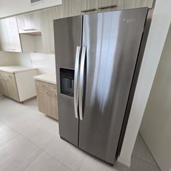 Whirlpool Double Door Refrigerator 