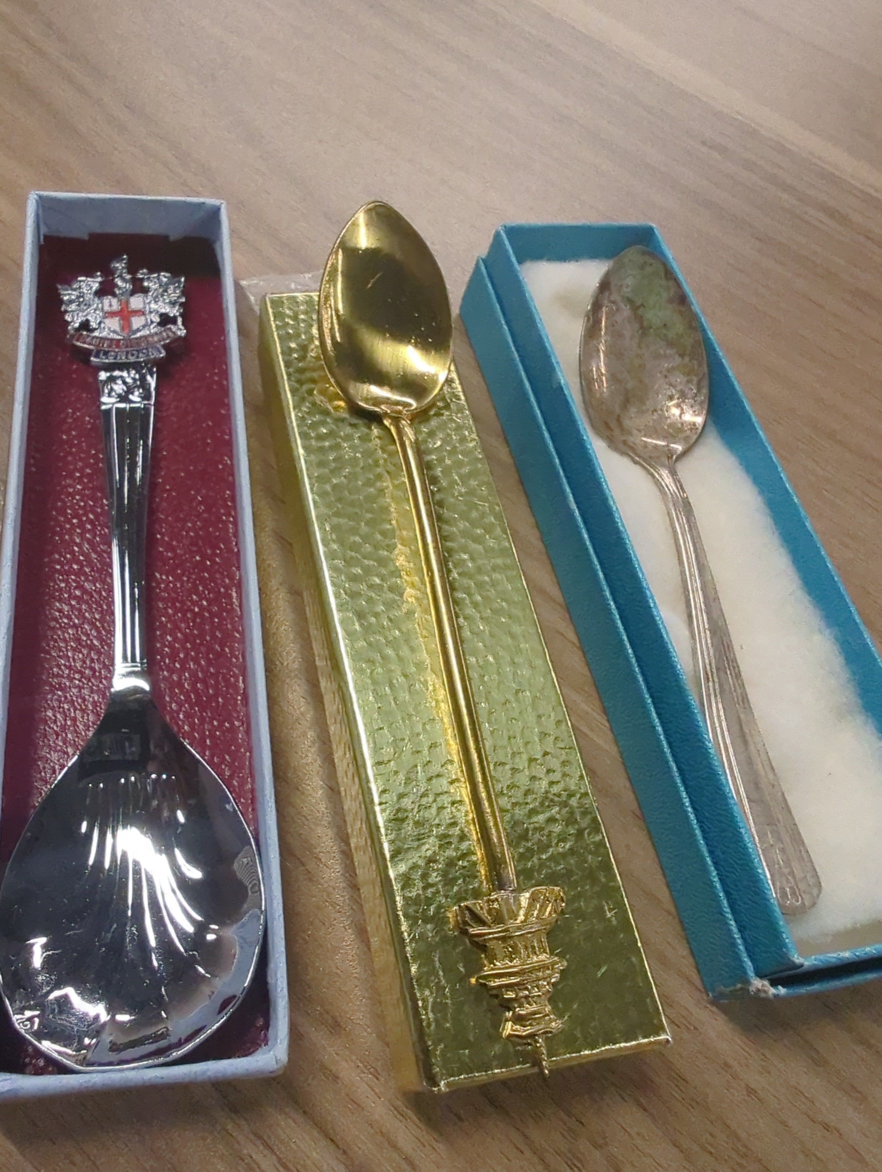 Souvenir spoons
