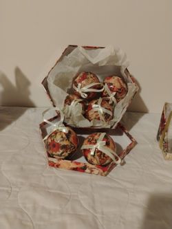 Christmas bulbs For Tree