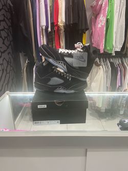Jordan 5 Retro Black Metallic Reimagined Size 9.5