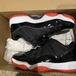 Jordan 11 Size 9/5