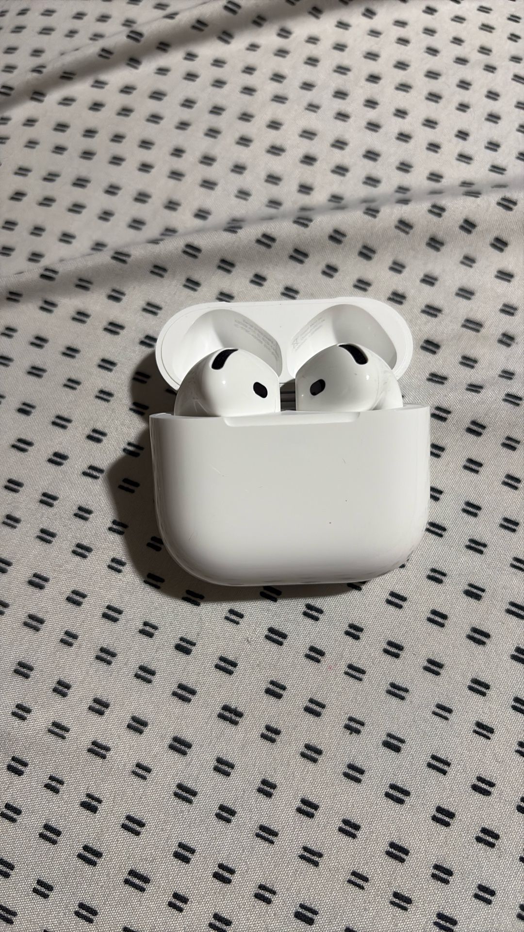 Air Pods 4th Gen Noise Cancellation
