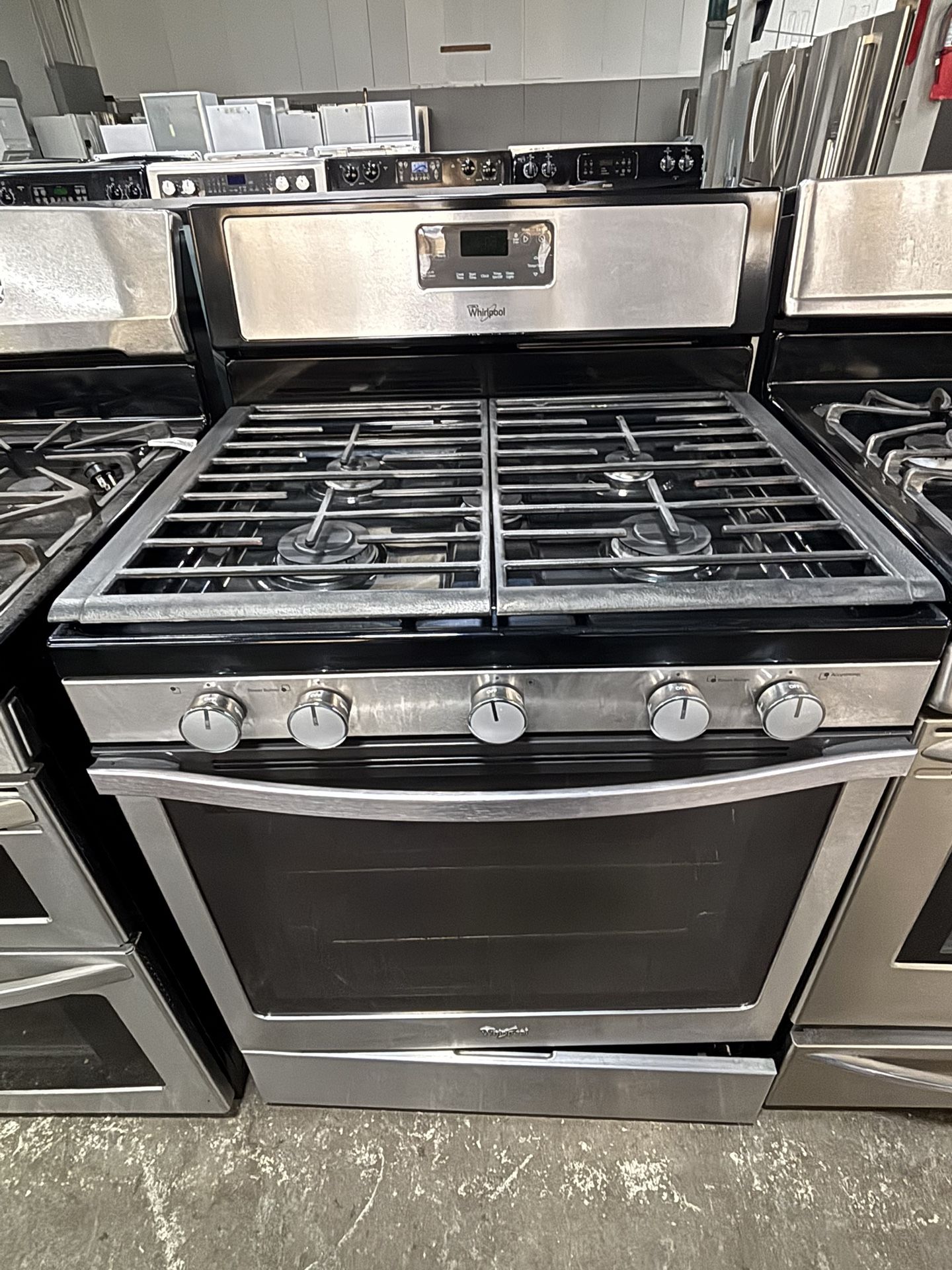 Stainless Steel Whirlpool 5 Burner Gas Stove In Excellent Condition!