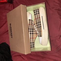 Burberry Men’s Shoes 