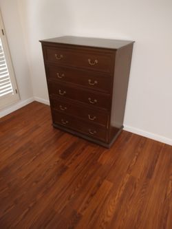 Cheste Drawers