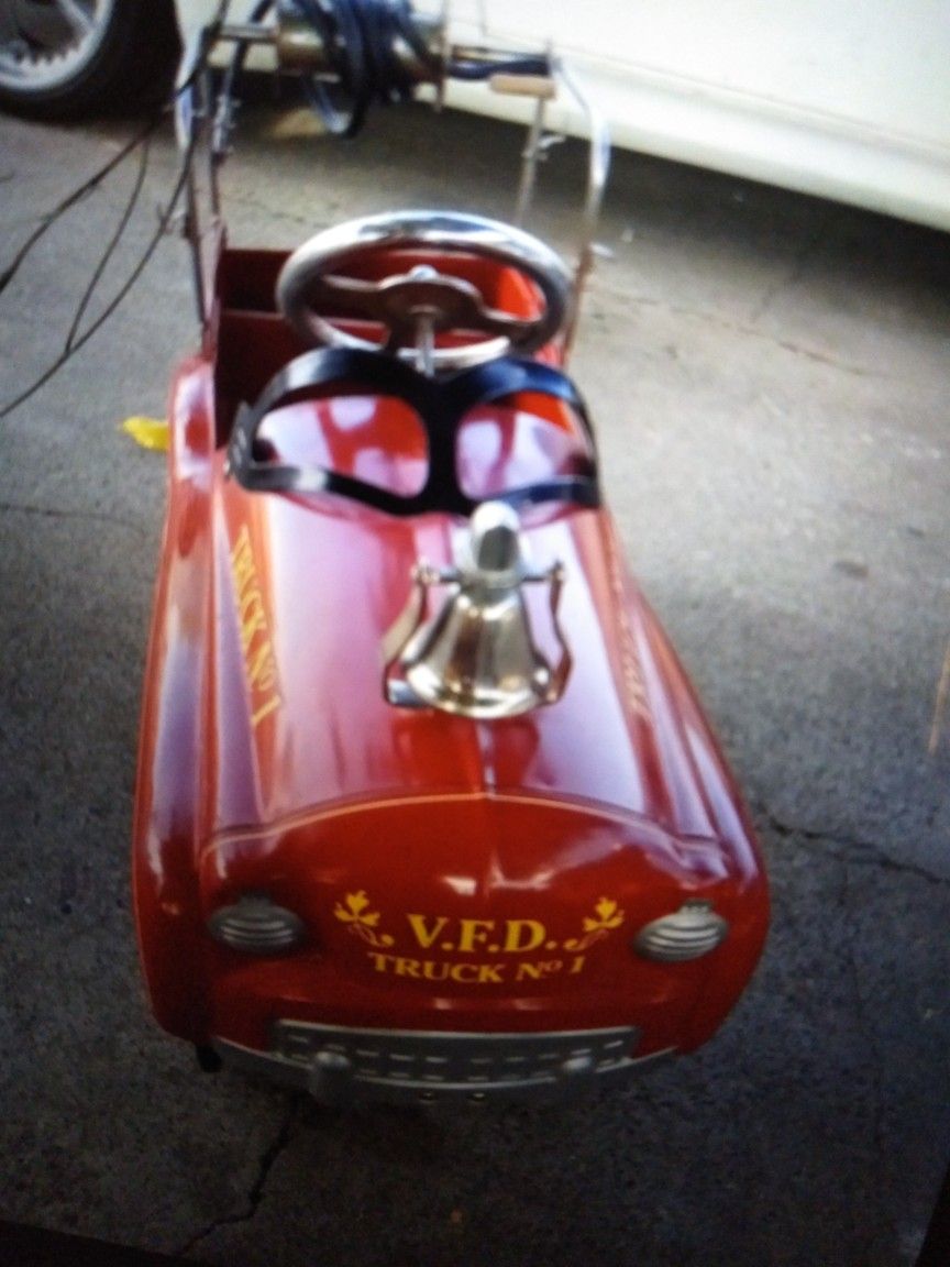 Gearbox Pedal Car Fire Truck NO.1 W/Bell & Hubcaps