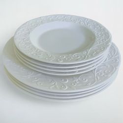 White 8 piece Lenox dinner set