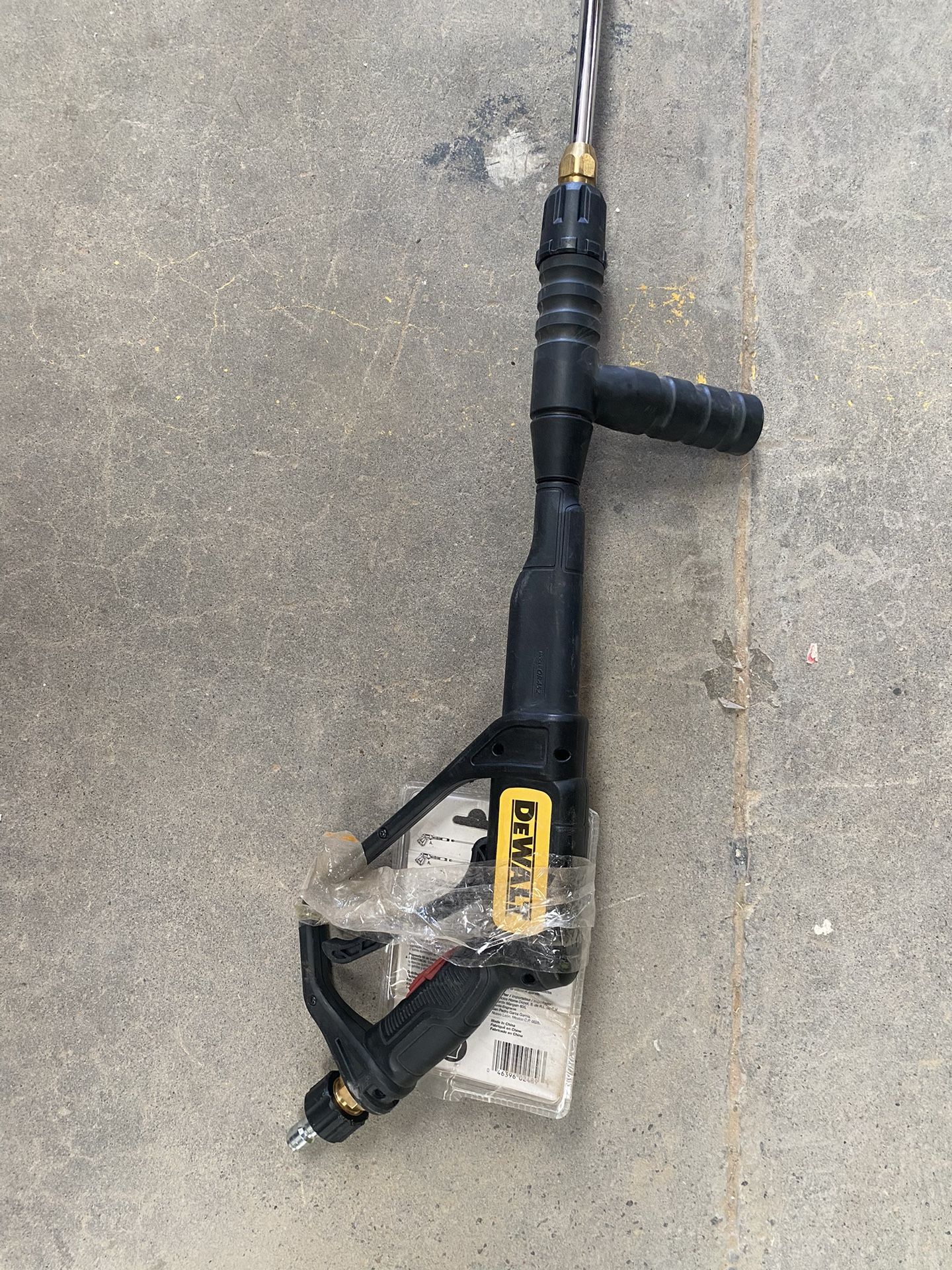 Dewalt Pressure Washer Professional Spray Gun 4500 PSI plus Power Care washer wand