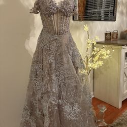 ENGAGEMENT DRESS 