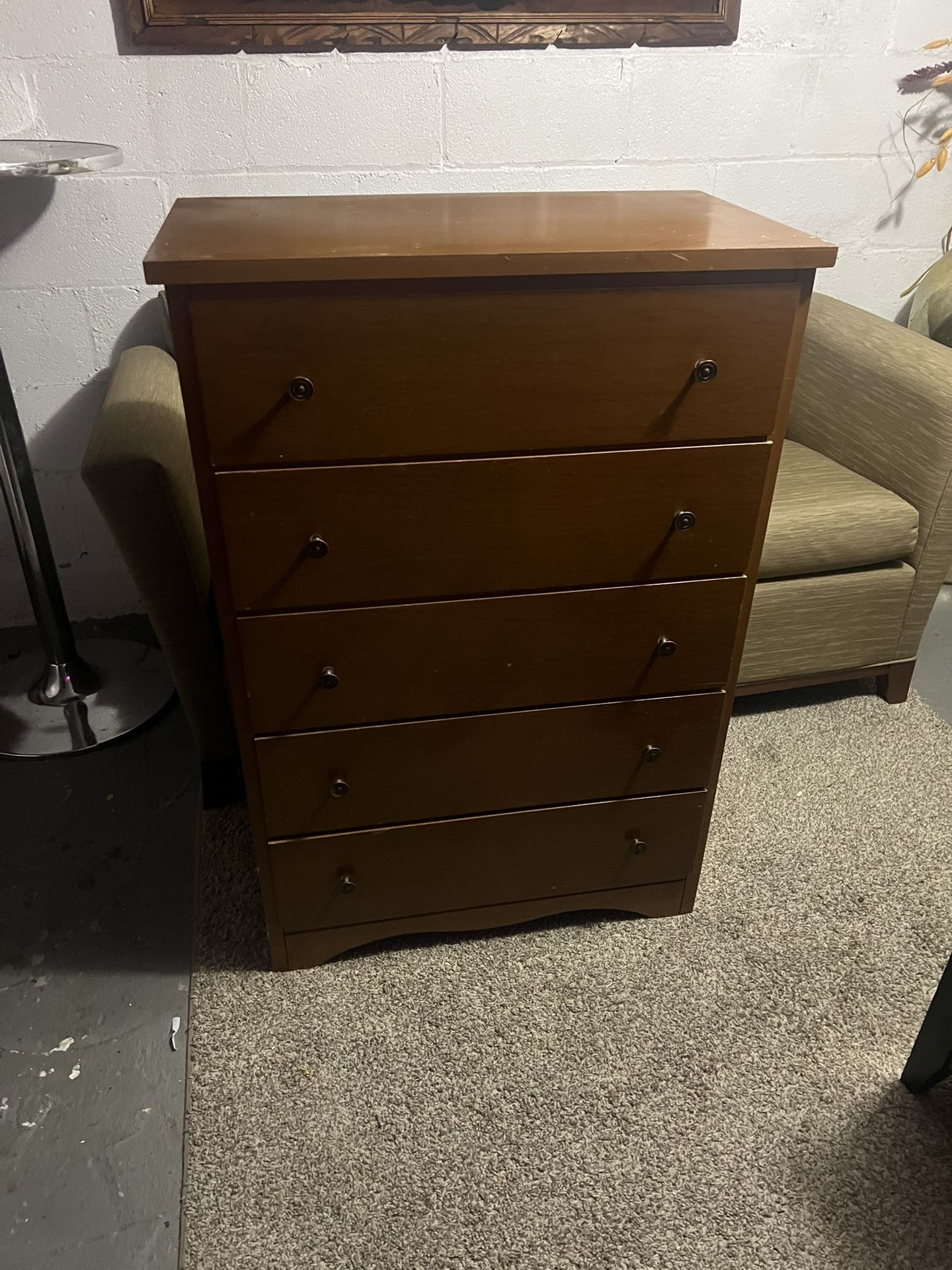 Dresser White