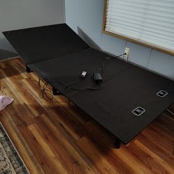 Adjustable twin size bed frame