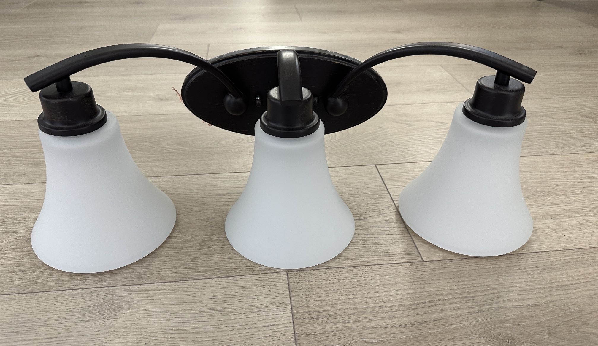 3 Heads Bathroom wall lamp