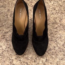 Black suede heels 