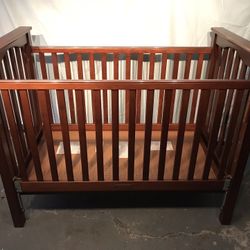 Pottery Barn Kids Kendall Crib