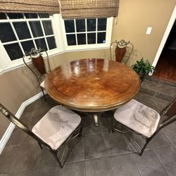 DINING TABLE TABLE & 4 CHAIRS