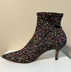 “Zara Floral Stretch Ankle Boots - Size [Insert Size] - Gently Used”