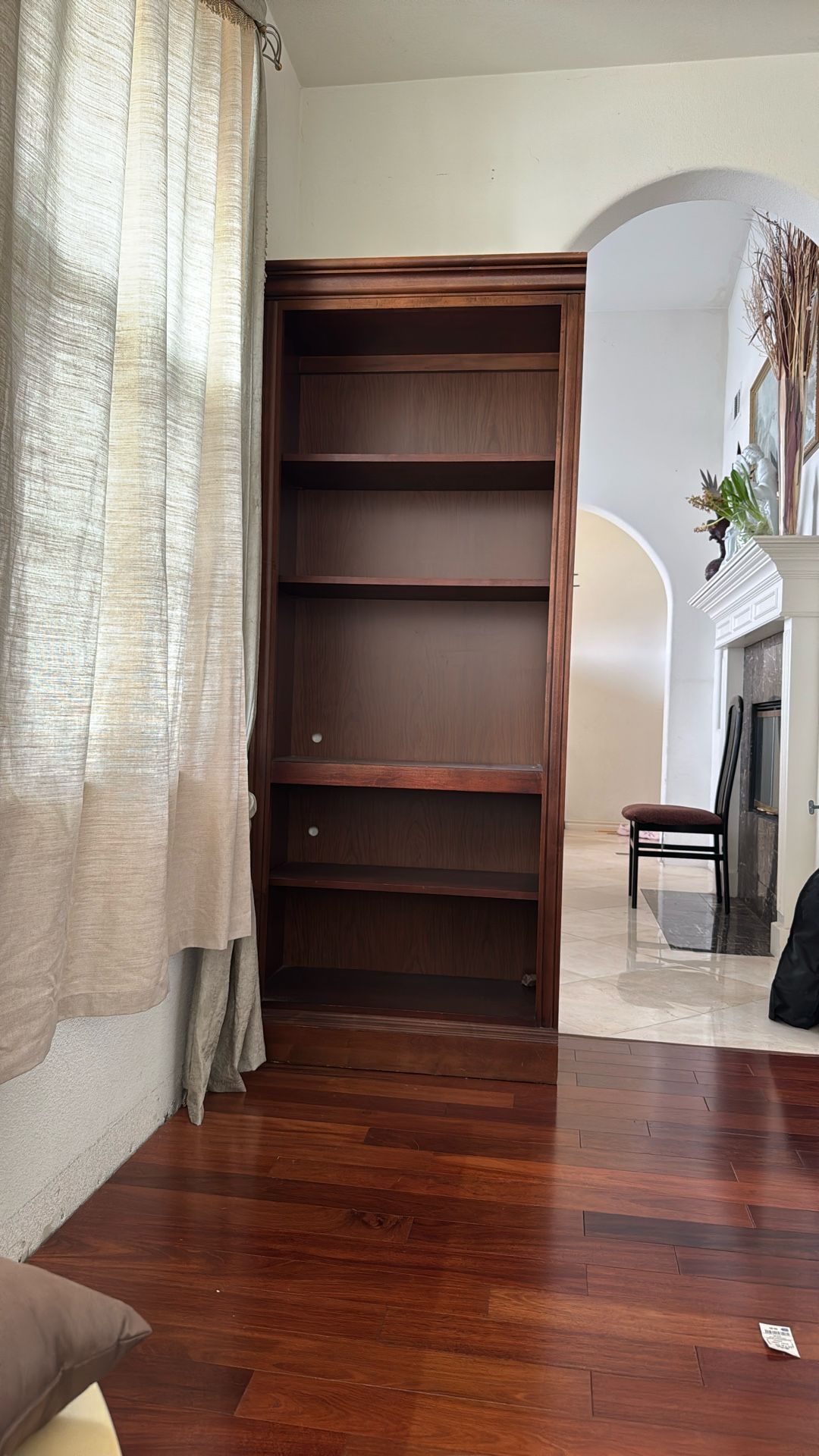 📚 Bookshelves for Sale – Great Deals!