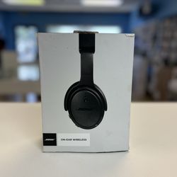 Bose On-Ear Wireless Headphones bluetooth Black Color 