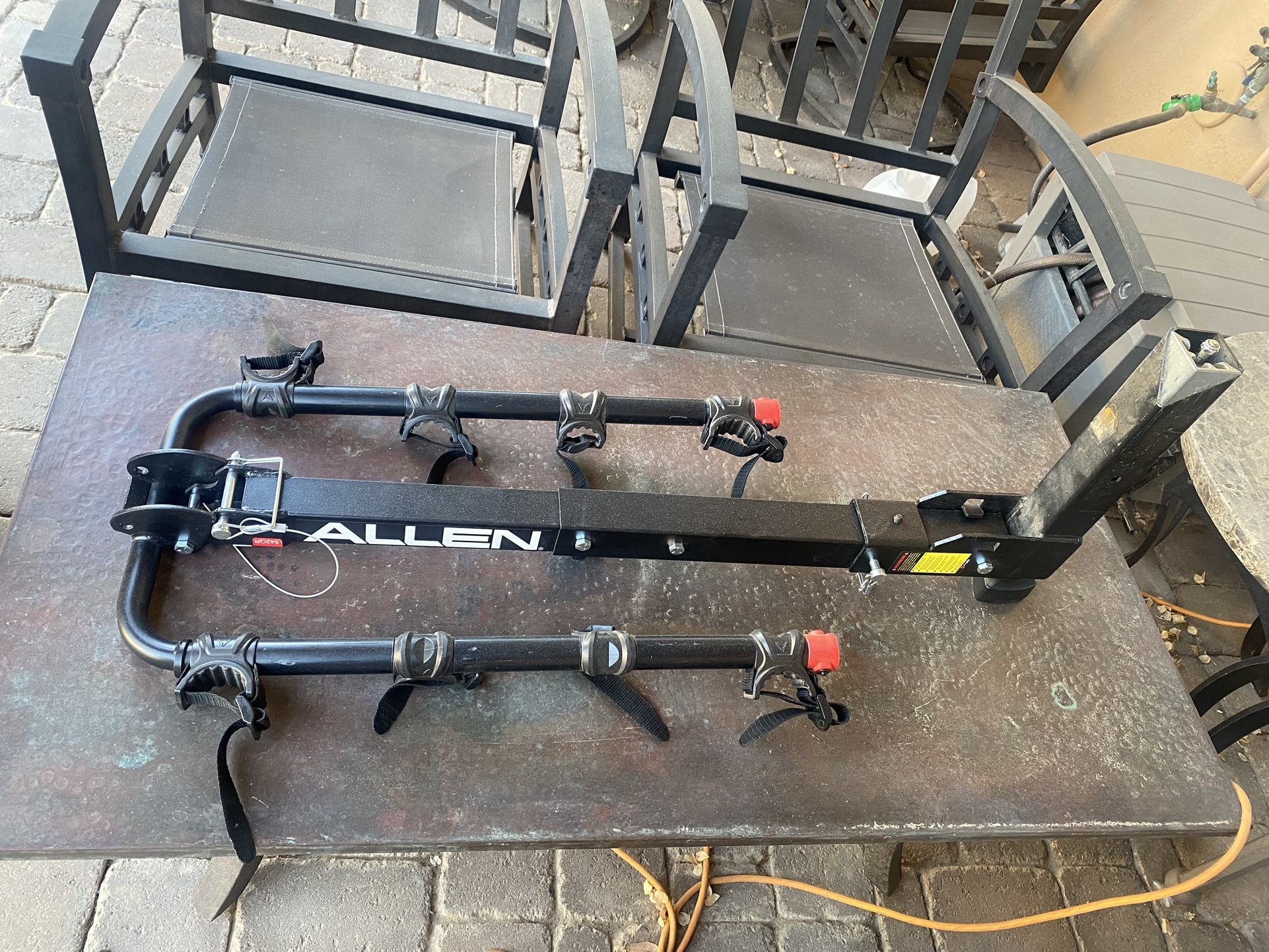 Allen Sports Locking 4 Bike Hitch Rack Fits a 2 inch Receiver Hitch 140 Pound Capacity Model 640QR for Sale in Chandler AZ OfferUp