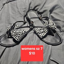Sandals Size 8 $10. Black