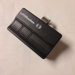 y LiftMaster Garage Door Openers 373LM Three Button Remote Control Transmitter by LiftMaster



￼


