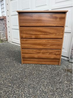 Dresser