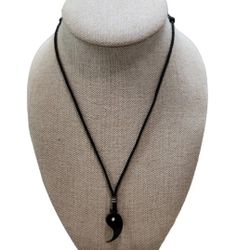 Vintage Black Yang Best Friends Pendant Necklace