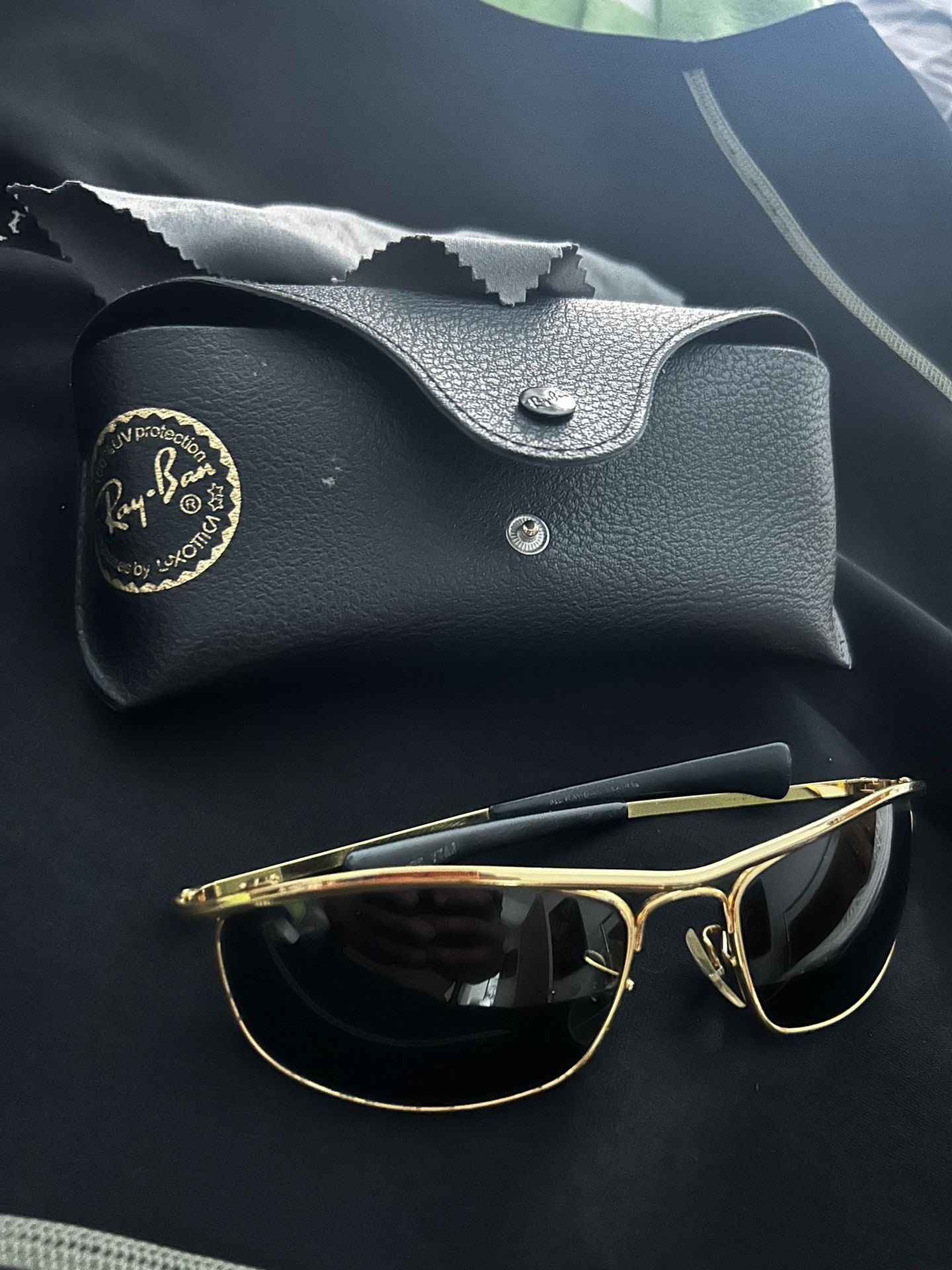 Vintage Ray Bands In Perfect Condition