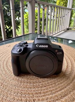 Canon EOS R50 Mirrorless Camera