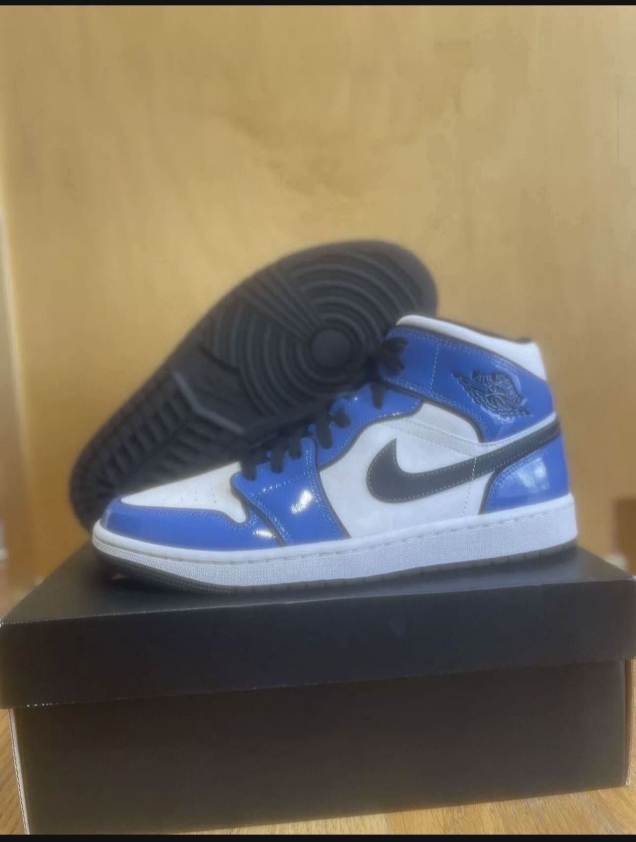 Nike Air Jordan 1 Mid SE Signal Blue White Black DD6834-402 Size 9 Brand New