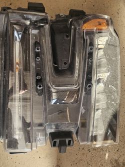 2019 to 2021 right silverado Headlight