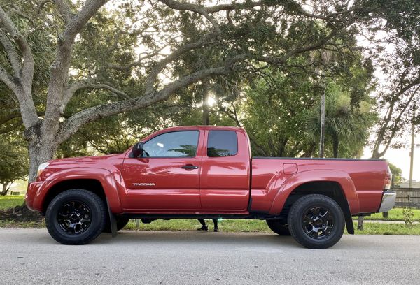 2011 TOYOTA TACOMA 4x4 MANUAL V4 CLEAN TITLE $2500 DOWN for Sale in ...