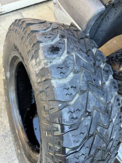 Truck Tire LT265/70R17