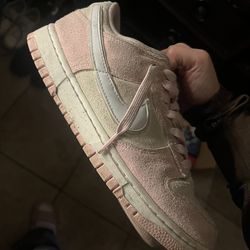 Womens 8.5 low dunk  'PINK FOAM'