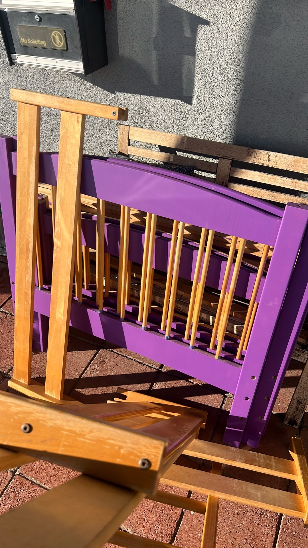 Kids bunk bed - FREE