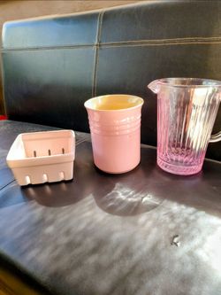 Pink kitchen accessories