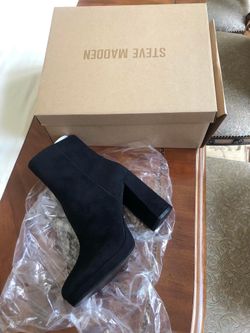 Steve Madden Main Black Suede Booties