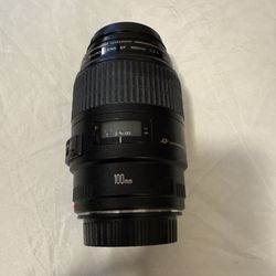 Canon EF 100mm Macro f/2.8 USM