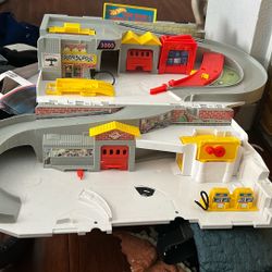Portable Hot Wheels Track Case