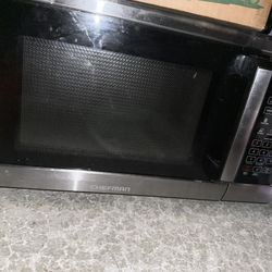 Chefman Microwave 