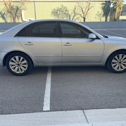 2009. Hyundai sonata