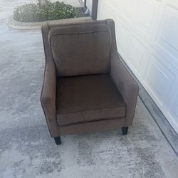 Formal sitting chair
