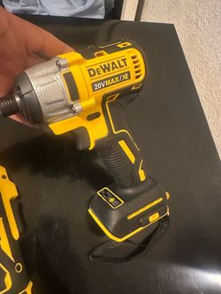 DeWalt 20 V max XR new