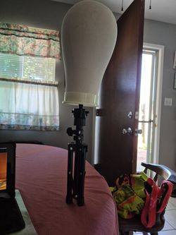 WIGS HEAD STAND NEW 